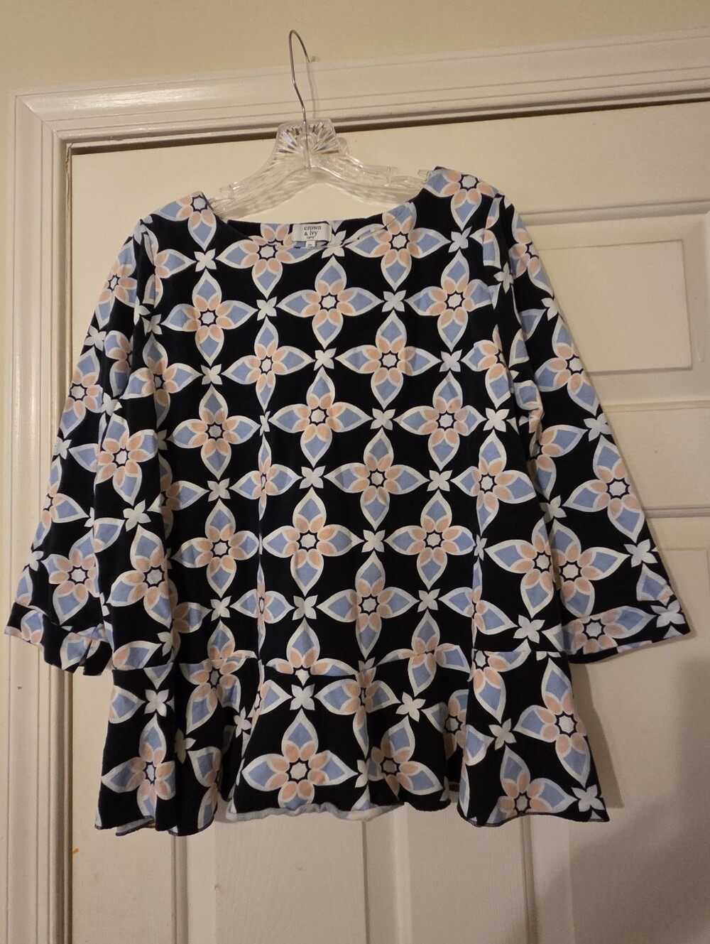 crown & ivy Black Floral Tile-Print Peplum Tunic with Blue and Blush Accents